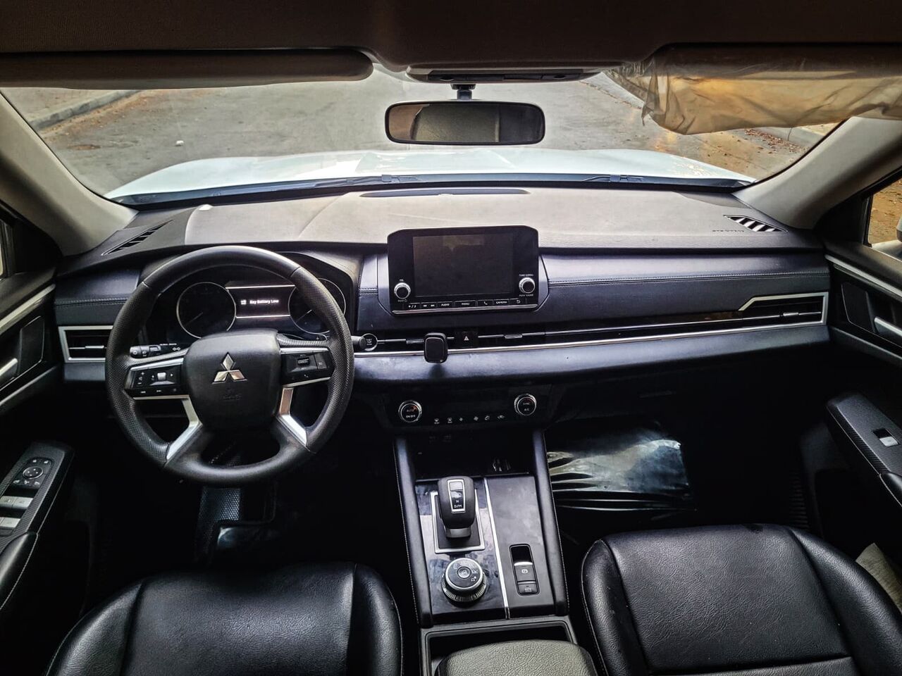 Manama, Vehicles, Cars & Trucks , BHD 1,  Mitsubishi Outlander,  2023,  Automatic,  55000 KM,  SINGLE OWNER UNDER WARRANTY