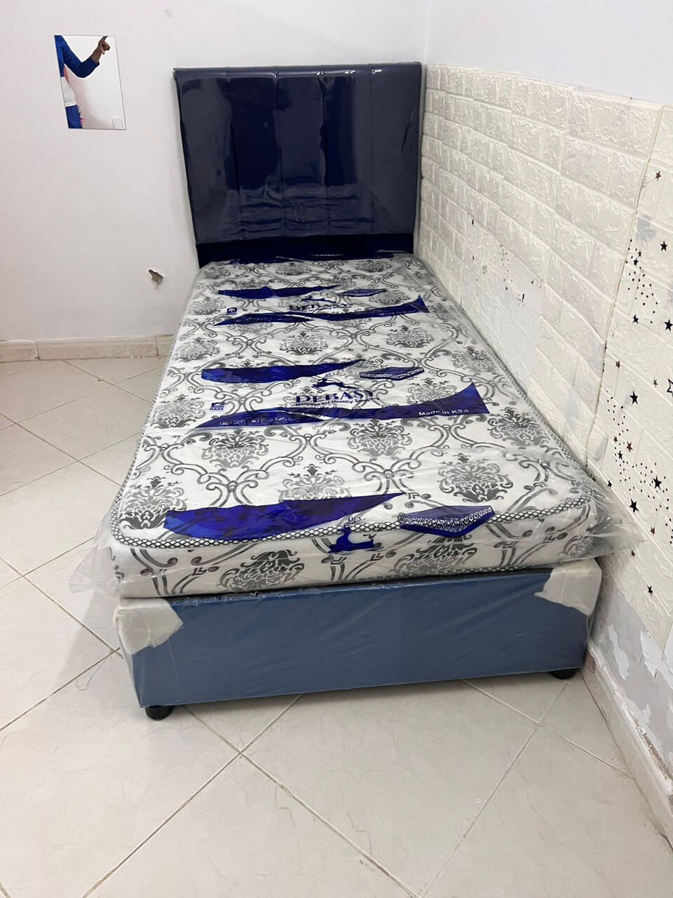 Jeddah, Furniture, SAR 5,  Wooden Beds With Mattresses Are Available For Sale With Best Quaility At Low Pricess