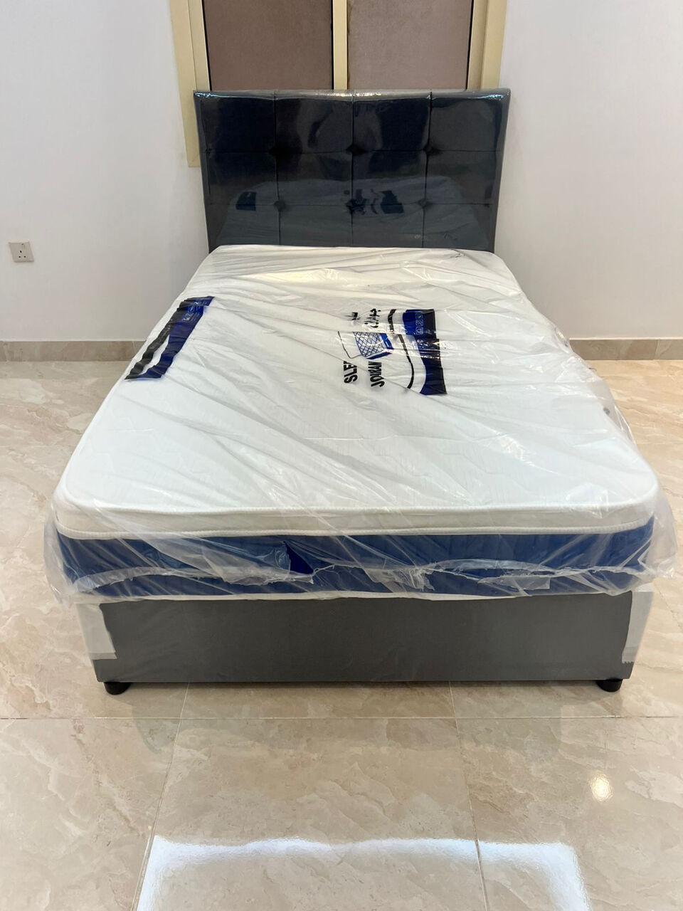 Jeddah, Furniture, SAR 5,  Wooden Beds With Mattresses Are Available For Sale With Best Quaility At Low Pricess