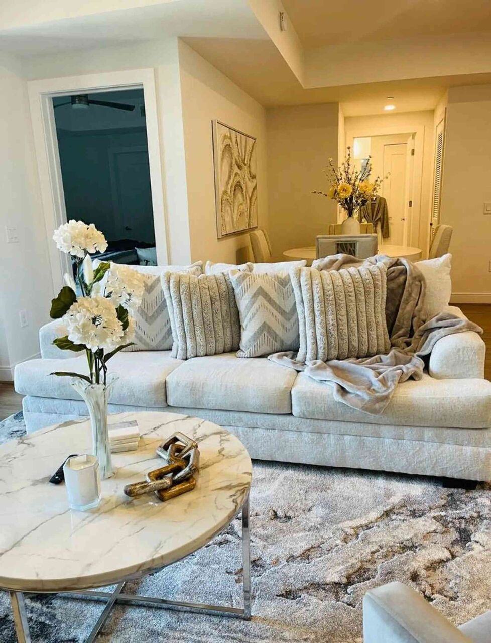 New York, Business, Enjoy Premium Comfort With Luxury Apartments In Downtown Atlanta