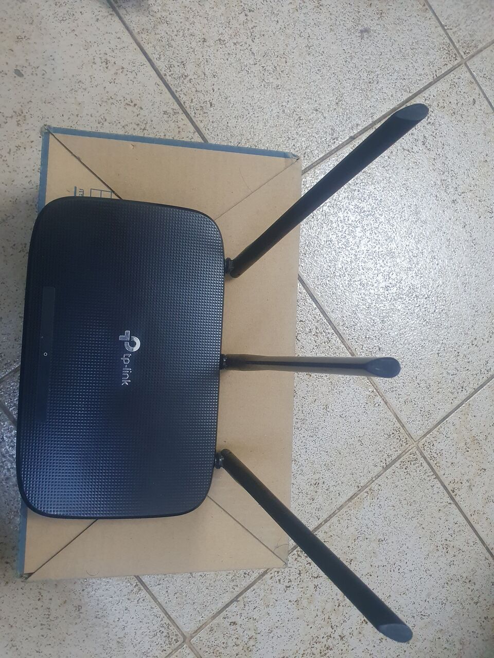 Riyadh, Electronics, SAR 80,  TP-link Wireless Router & 4-Port