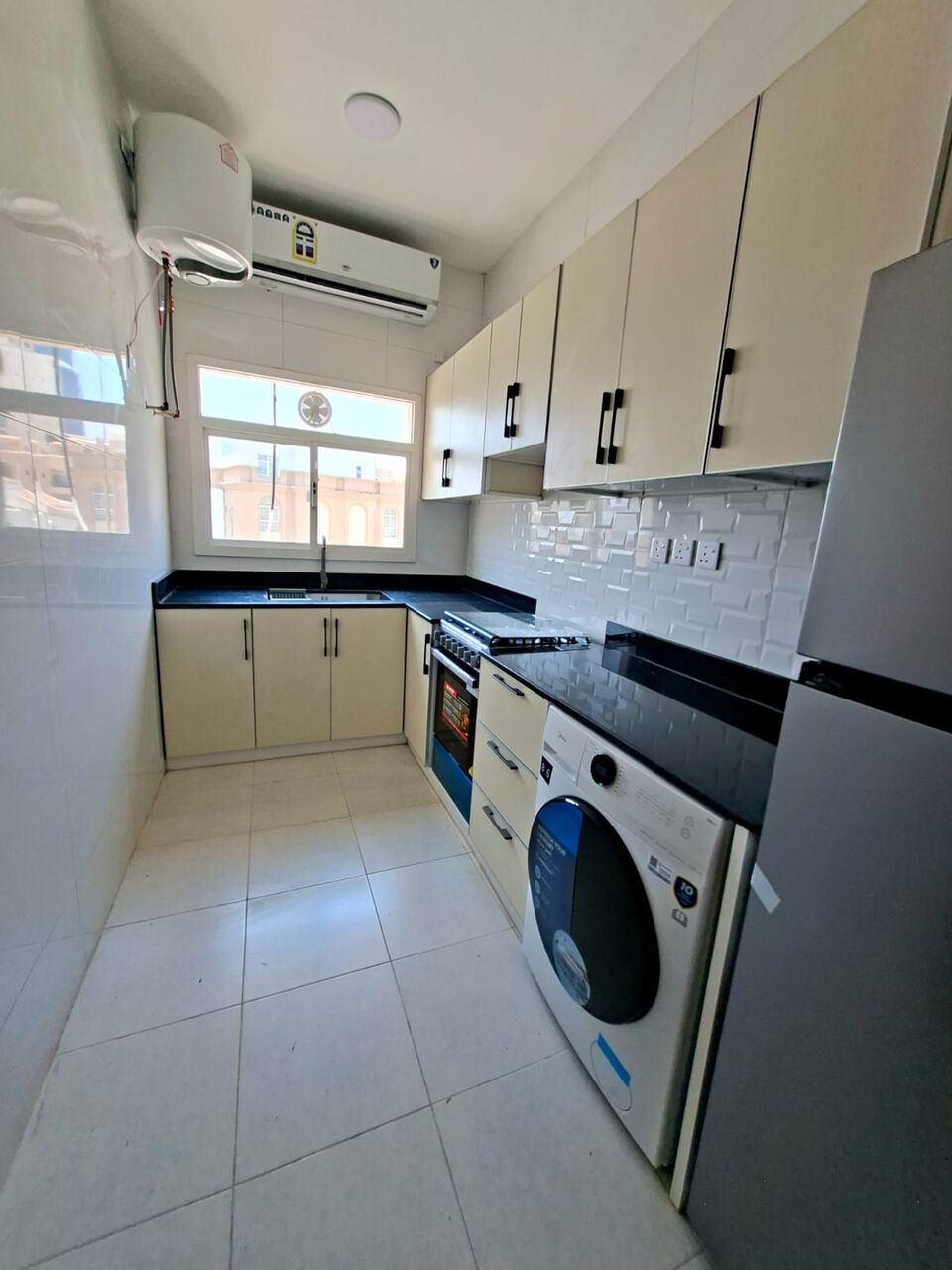 Mahooz, Apartments, Flats, Houses & Villas, BHD 280/month,  Furnished,  2 BR,  2bed Semi-Furnished Spacious Apartment In Mahooz