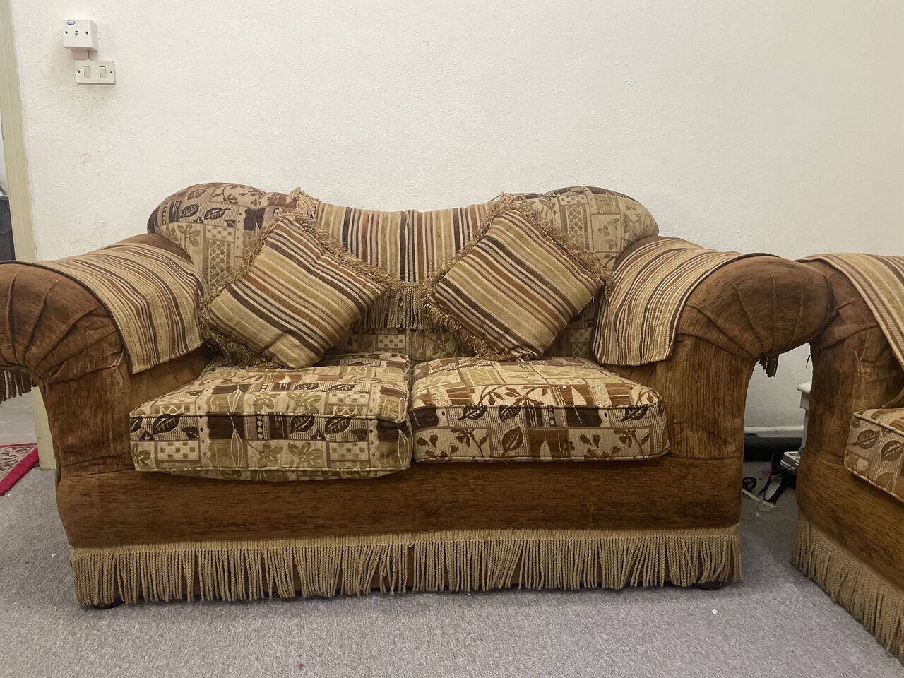 Al Aziziyah, Furniture, SAR 250,  Royal Sofa Set 9 Seater And Imperial Square Table