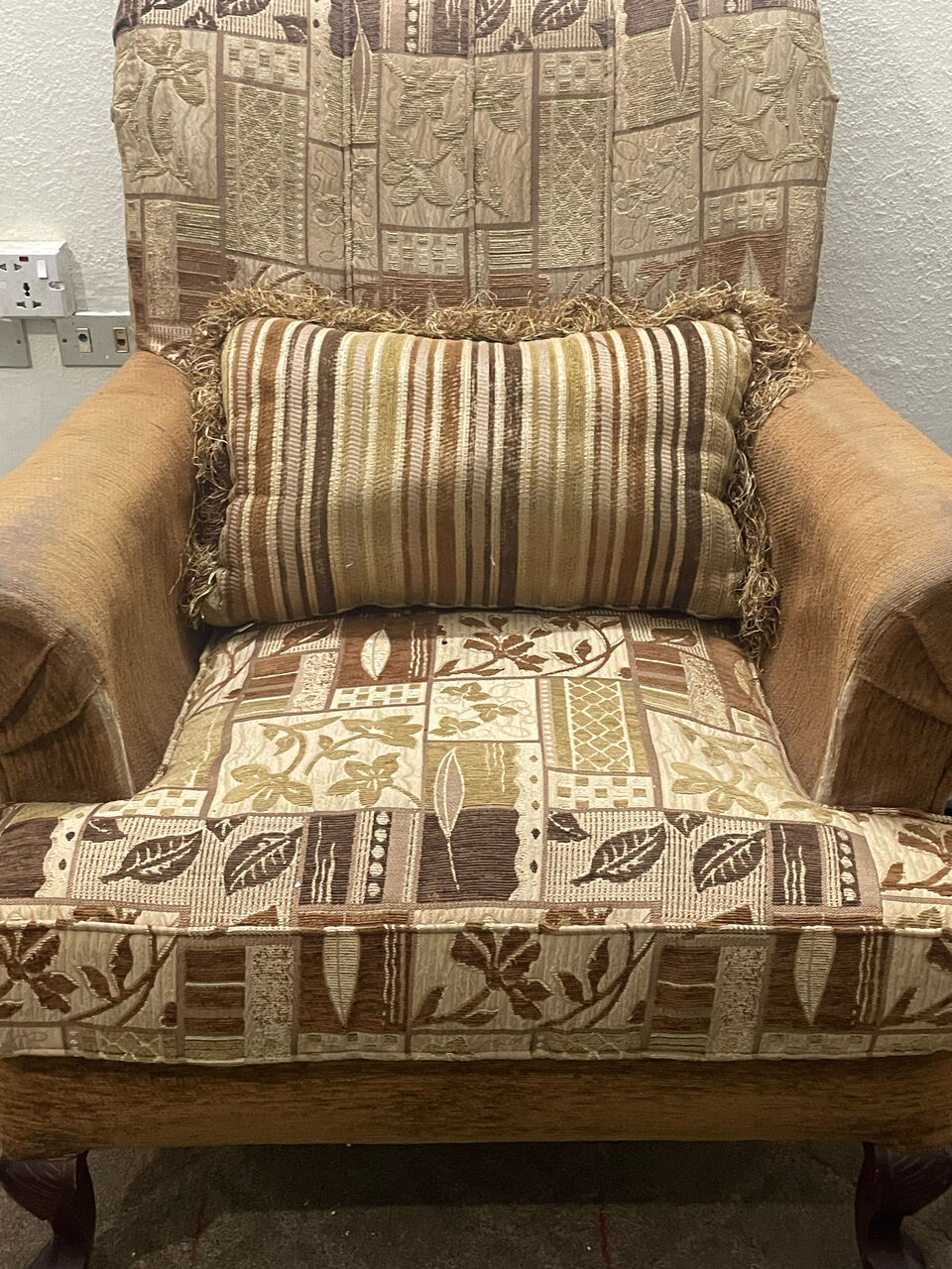 Al Aziziyah, Furniture, SAR 250,  Royal Sofa Set 9 Seater And Imperial Square Table