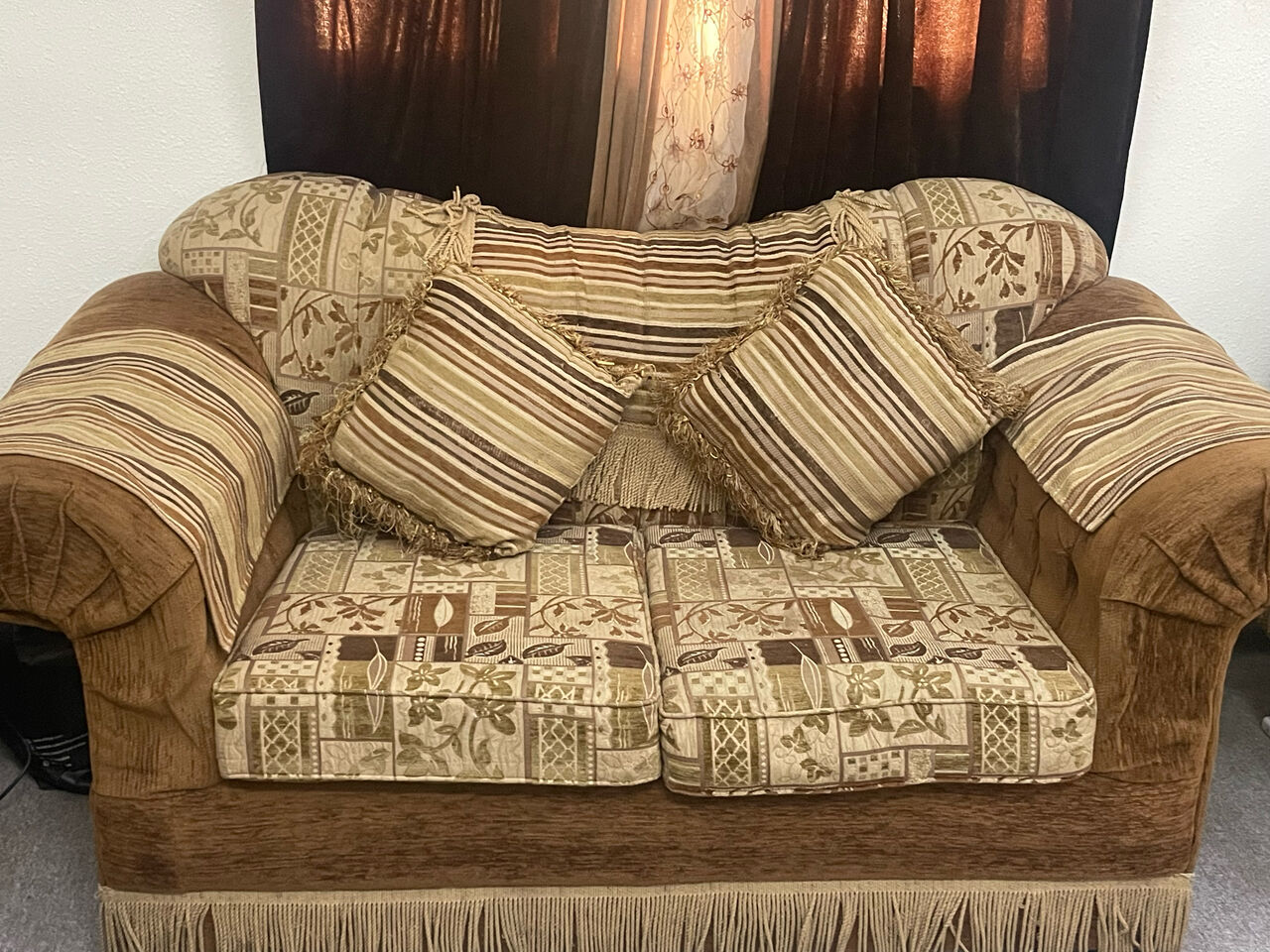 Al Aziziyah, Furniture, SAR 250,  Royal Sofa Set 9 Seater And Imperial Square Table