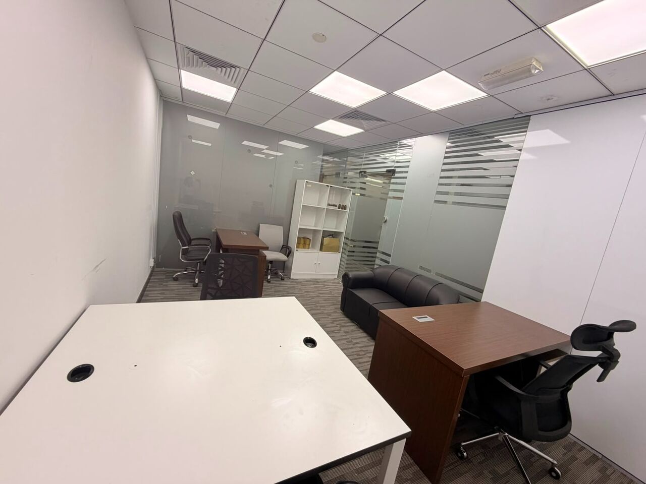 Dubai, Offices, AED 30000,  200 Sq. Feet,  Furnished Office For Rent- Baniyas Square