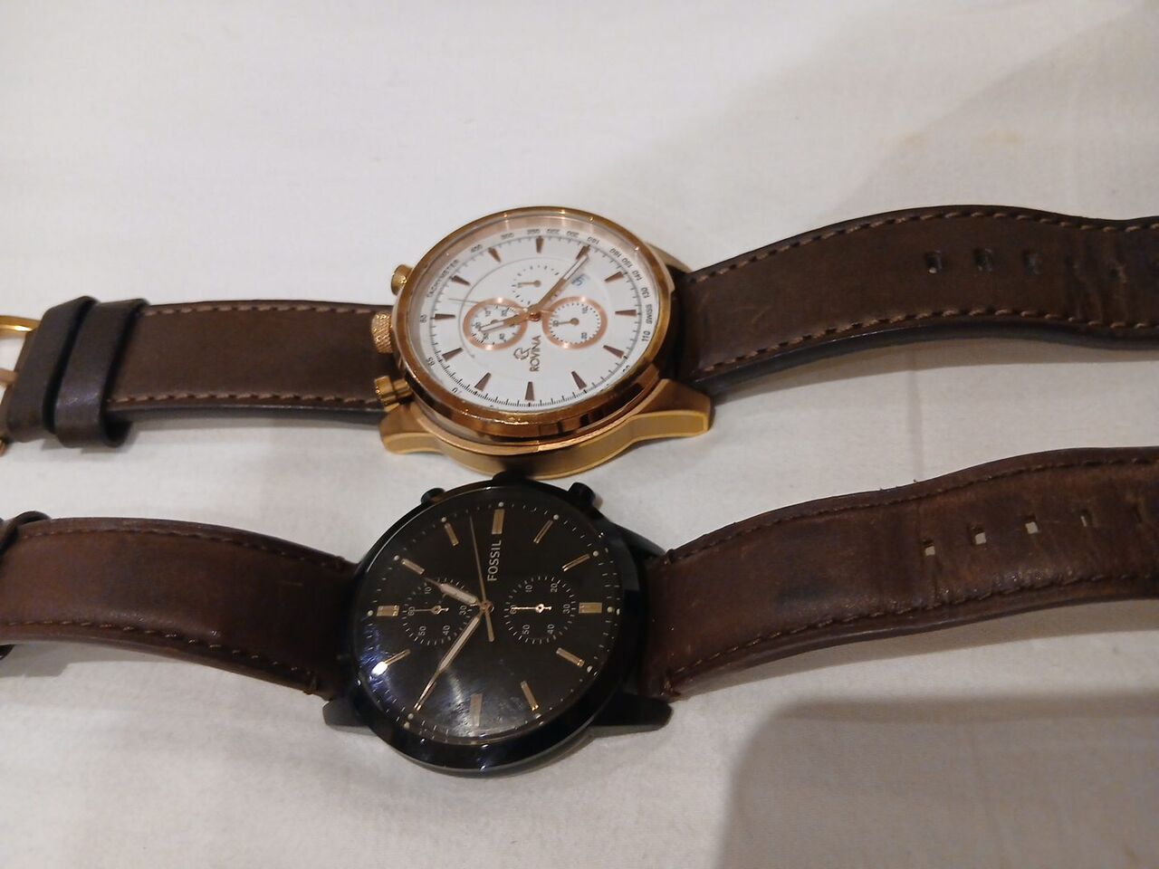 Riyadh, Watches, SAR 360,  2 Used Watches FOSSIL And ROVINA Swiss