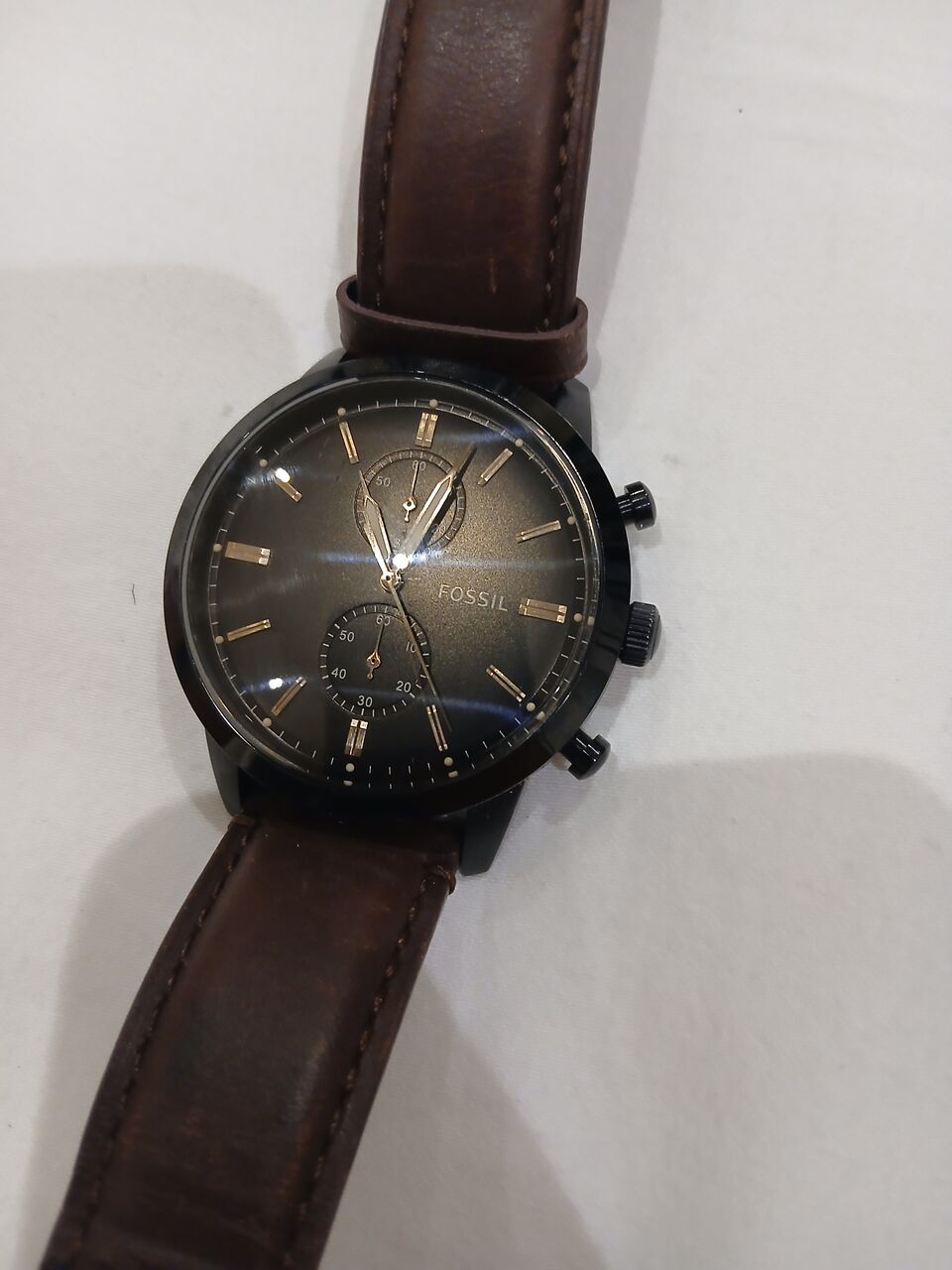 Riyadh, Watches, SAR 360,  2 Used Watches FOSSIL And ROVINA Swiss