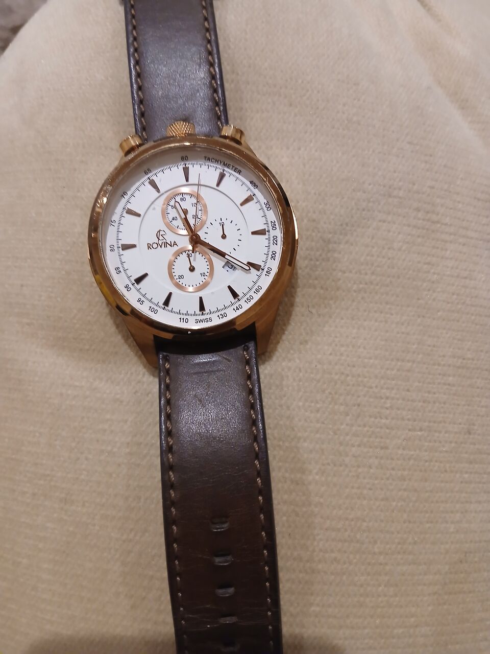 Riyadh, Watches, SAR 360,  2 Used Watches FOSSIL And ROVINA Swiss