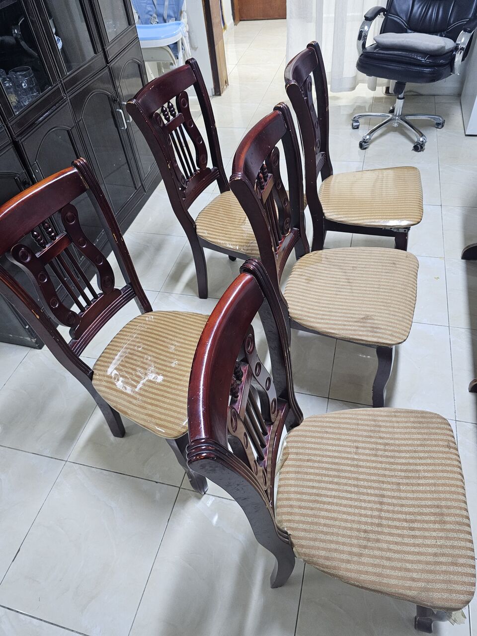 Dammam, Household Items, SAR 1150,  Moving Sale: Quality Wooden Wardrobe, Display Cabinet & Dining Chairs