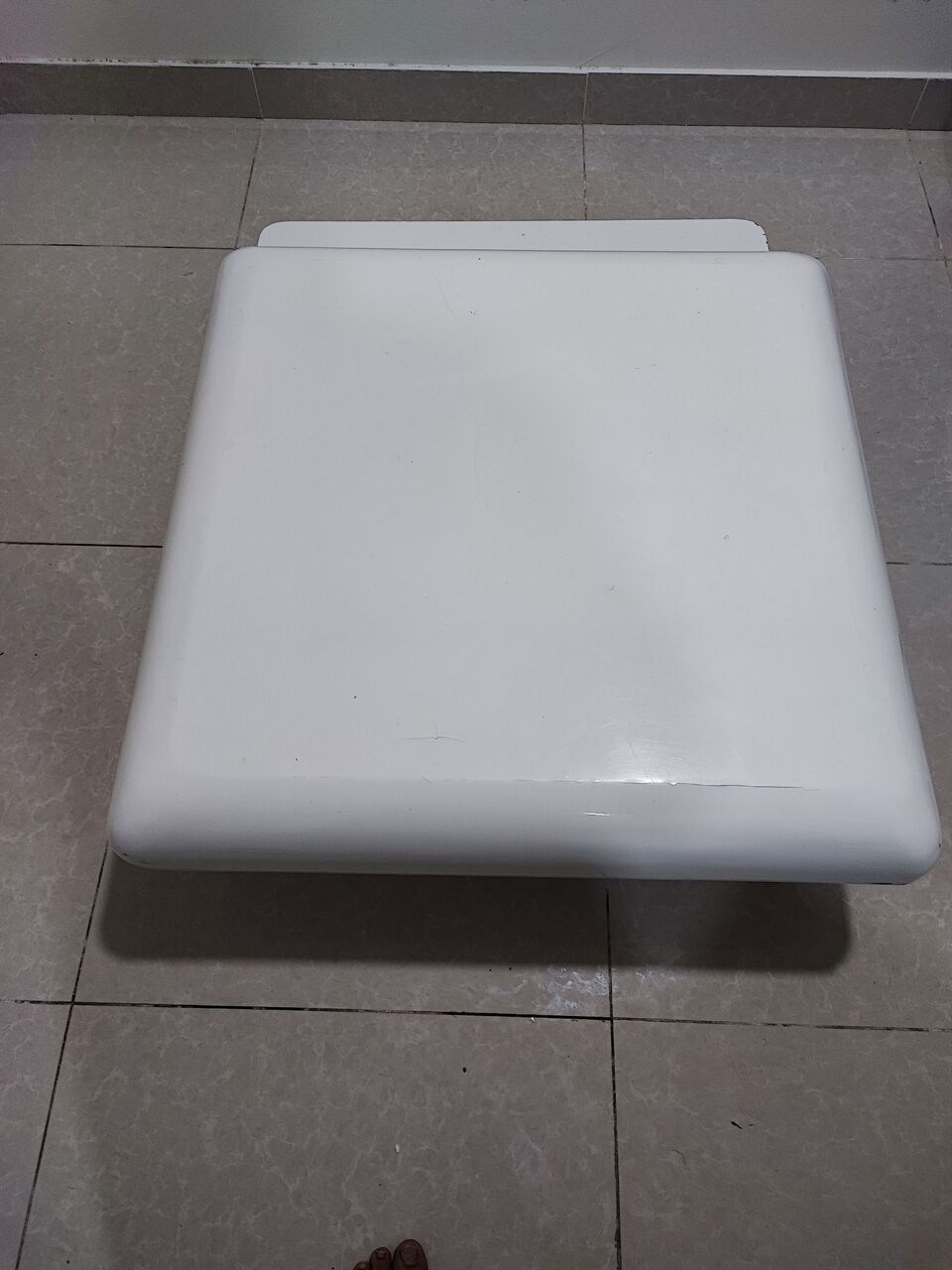 Al Firdous, Furniture, SAR 150,  Modern Revolving Coffee Table &ndash; White
