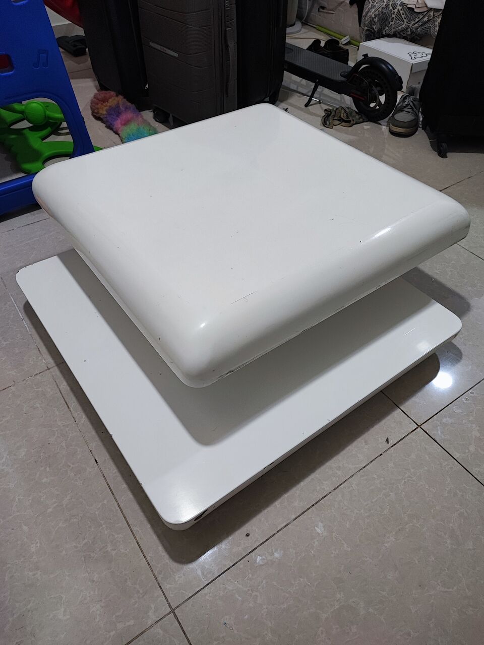 Al Firdous, Furniture, SAR 150,  Modern Revolving Coffee Table &ndash; White
