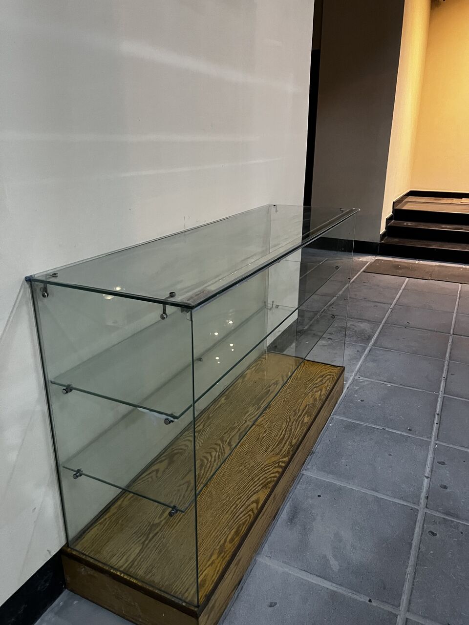 Manama, Furniture, BHD 35,  Shop Glass Counter