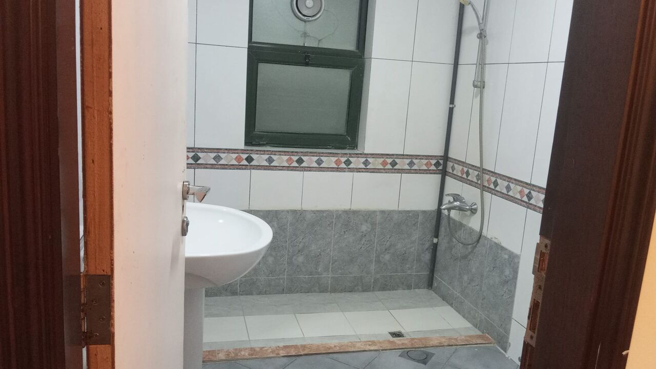 Juffair, Bedspace For Rent, BHD 75/month,  Looking For Kerala Man To For Room Sharing (2 Beds Only )