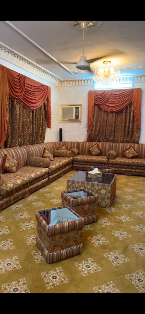 Al Aziziyah, Furniture, SAR 1500,  25 Seater Sofa Set