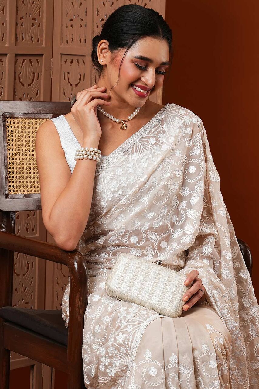 Mumbai, Clothing & Accessories, INR 4999,  Modern Fashion Meets Traditional Elegance