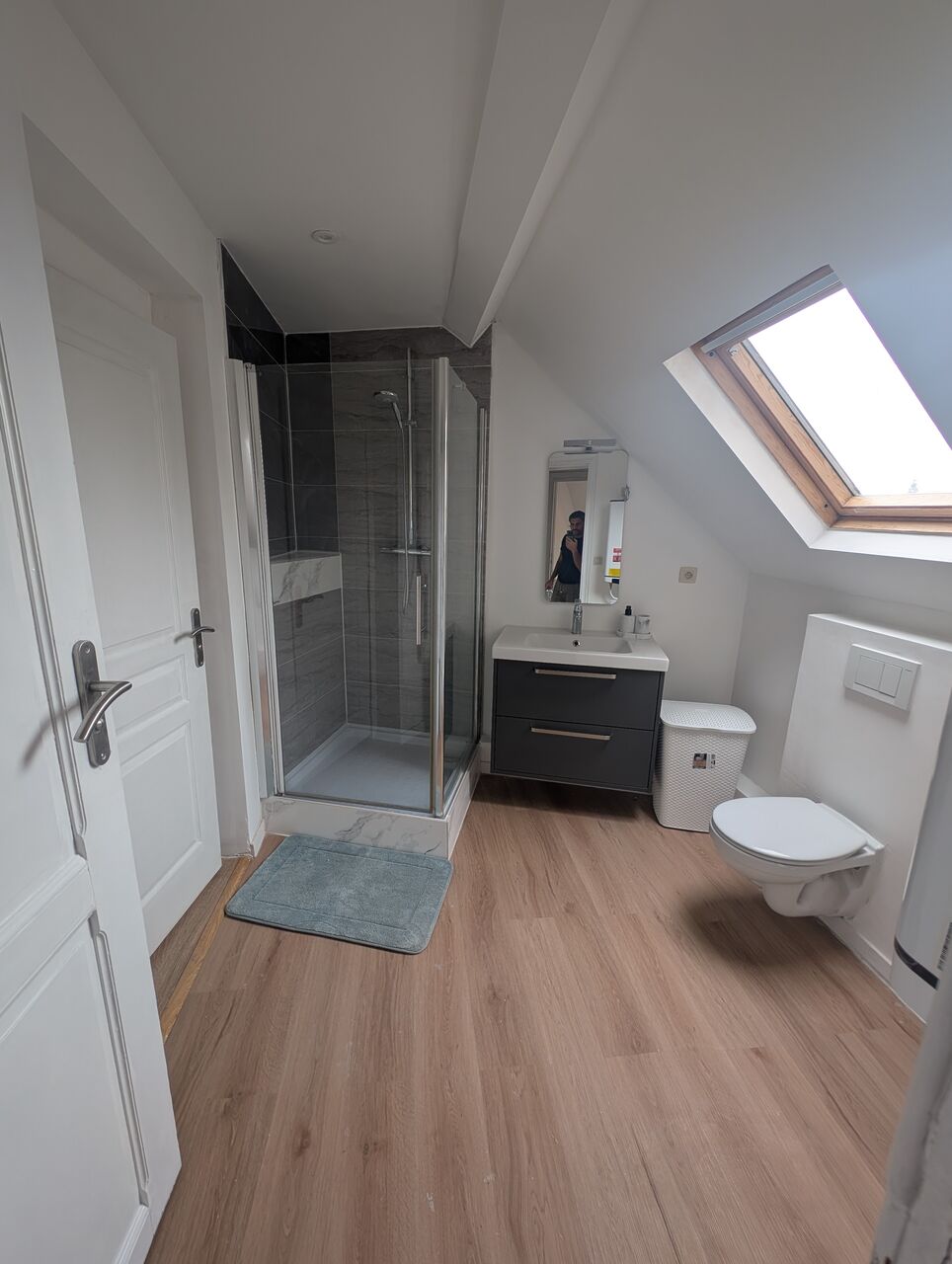 Brussels, Apartments, Flats, Houses & Villas, EUR 1100/month,  1 BR,  60 Sq. Meter,  Fully Furnished Apartment