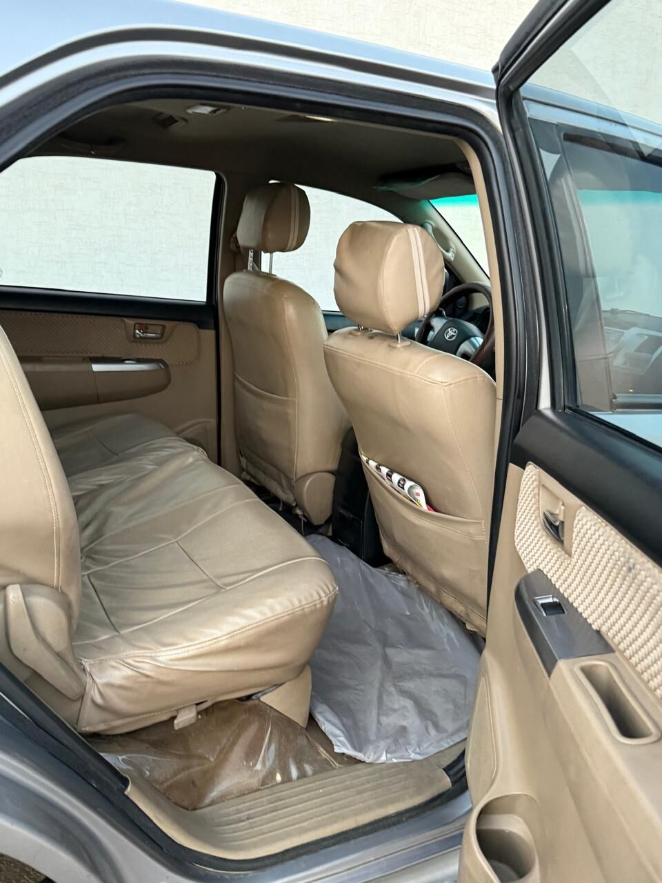 Riyadh, Vehicles, Cars & Trucks , SAR 47000,  Toyota  Fortunare,  2015,  Automatic,  23 KM,  Toyota Fortunare