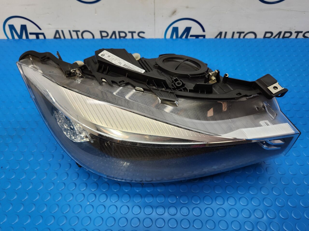 London, Auto Parts, GBP 351,  Used BMW Headlight For 3 Series, MT Auto Parts