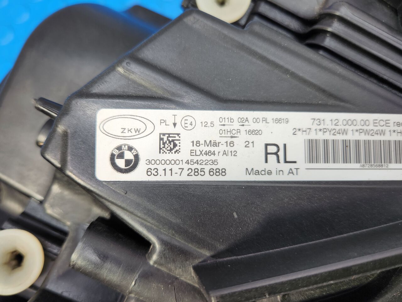 London, Auto Parts, GBP 351,  Used BMW Headlight For 3 Series, MT Auto Parts