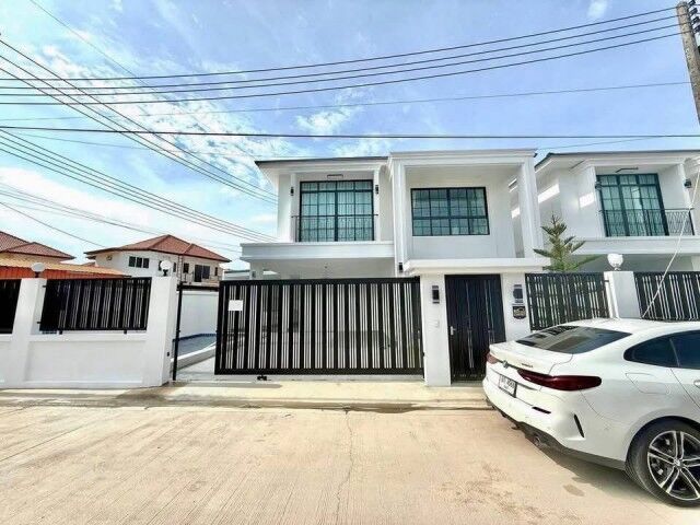 Bangkok, Real Estate For Sale, THB 10900000,  4 BR,  50 Sq. Feet,  Vาย บ้านพูลวิลล่า 2 ชั้น ห้วยใหญ่  บาง