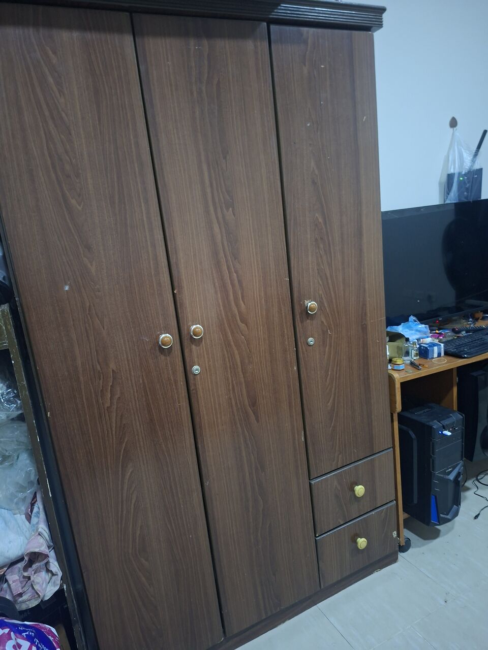 Al Rakah Al Shamaliyah, Household Items, SAR 200,  Wardrop 3 Doors(Self)