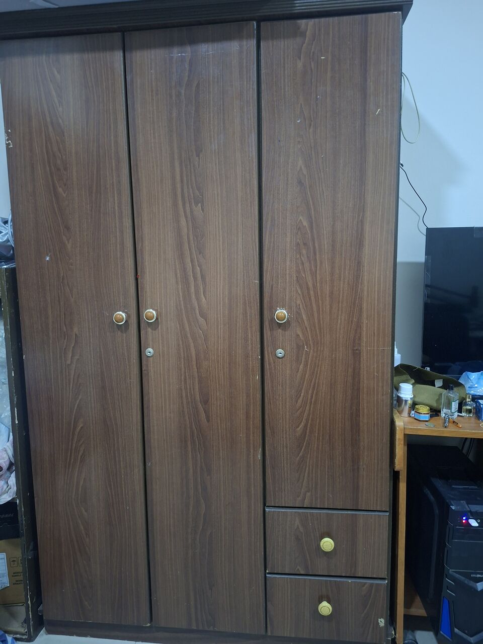 Al Rakah Al Shamaliyah, Household Items, SAR 200,  Wardrop 3 Doors(Self)