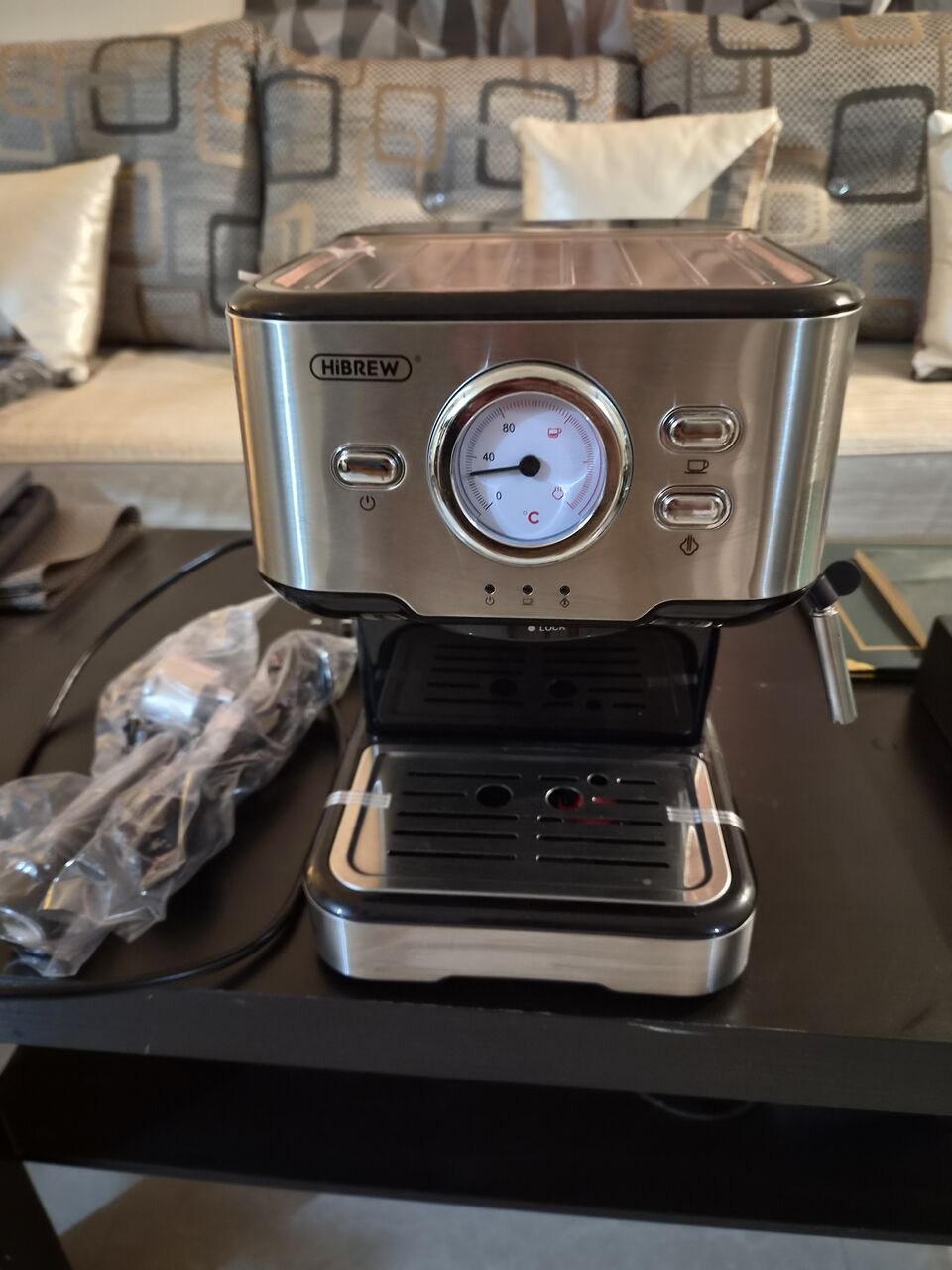 Riyadh, Household Items, SAR 2000,  HOUSE CLEARANCE IKEA Bed Set, SAMSUNG TV And More