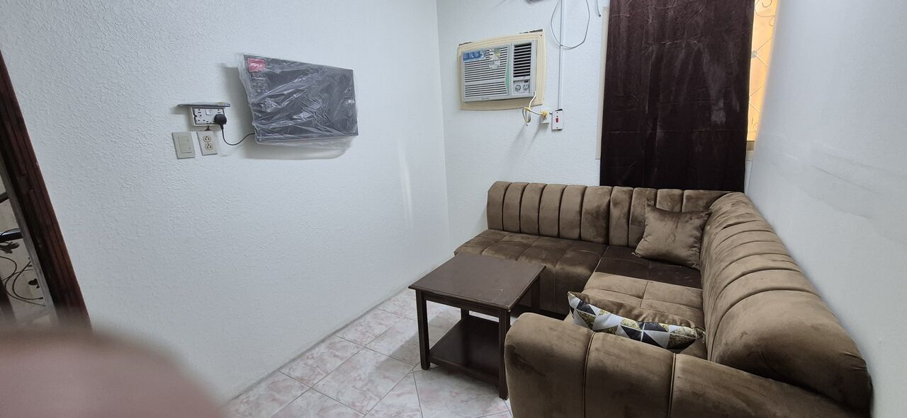 Jubail, Apartments, Flats, Houses & Villas, SAR 1800/month,  Furnished,  Furnished 1BHK Family Flat Dakhil Mahdood Near Aramex Parcel 1,800sr Free Elect, Wifi