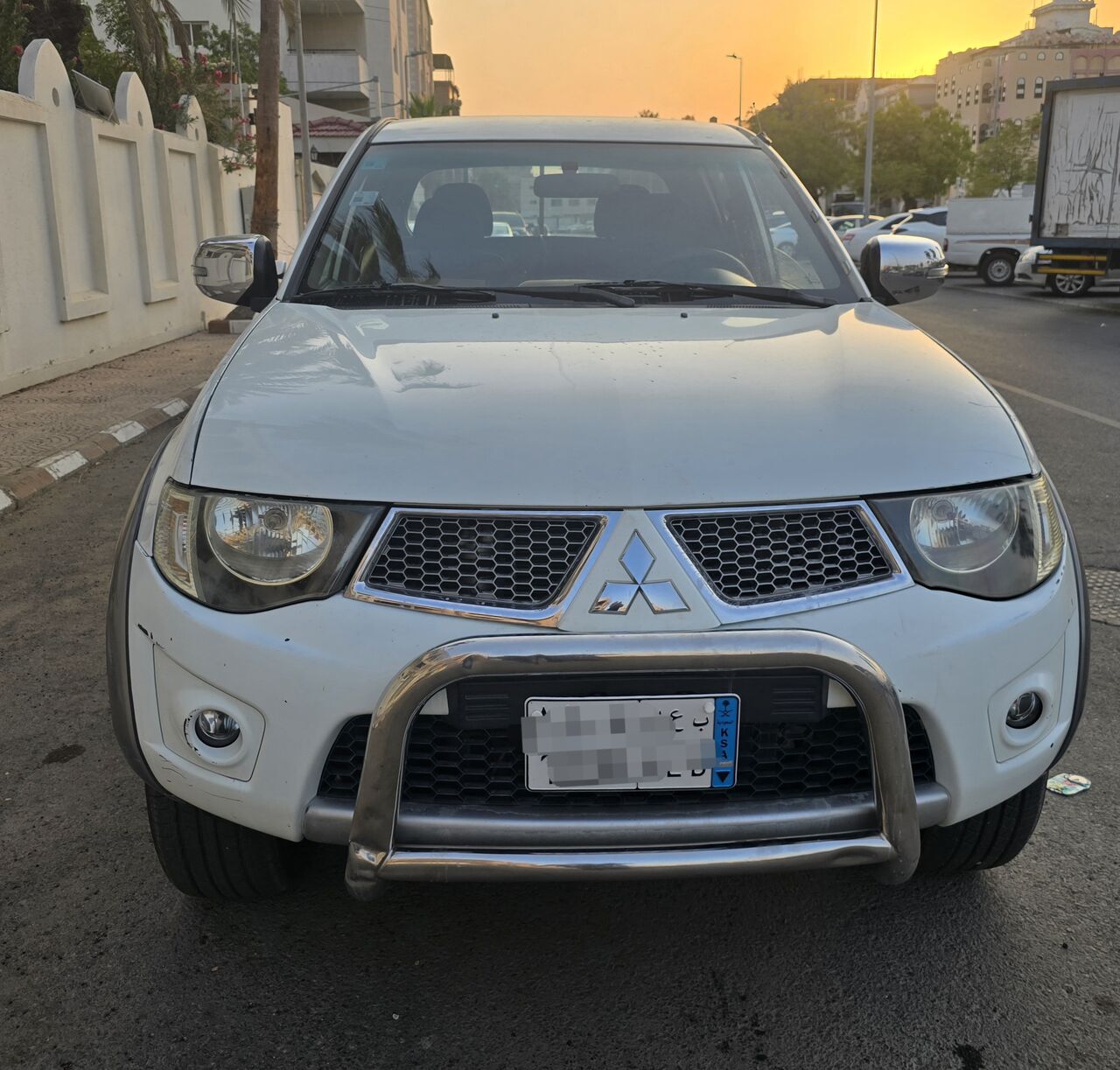 Jeddah, Vehicles, Cars & Trucks , SAR 45000,  Mistsubishi L200 Pickup,  2015,  Automatic,  136009 KM,  Mitsubishi Pickup 4x4