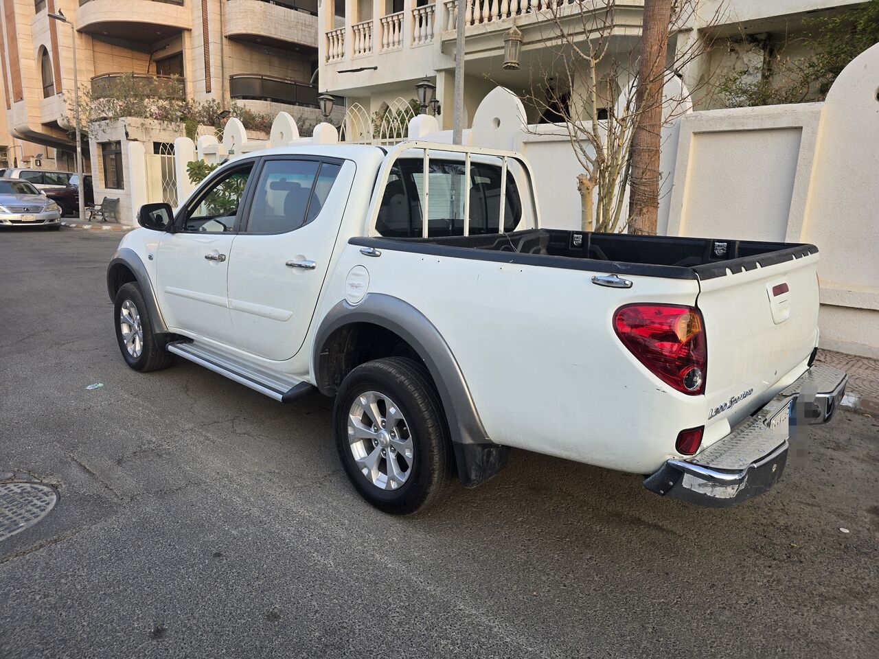 Jeddah, Vehicles, Cars & Trucks , SAR 45000,  Mistsubishi L200 Pickup,  2015,  Automatic,  136009 KM,  Mitsubishi Pickup 4x4