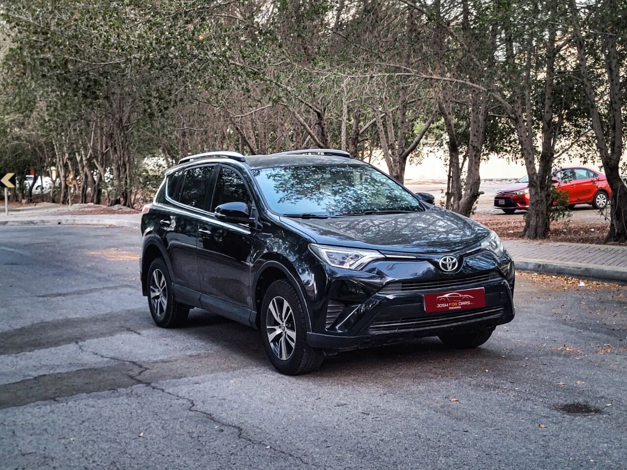 Manama, Vehicles, Cars & Trucks , BHD 5950,  Toyota RAV4,  2016,  Automatic,  138000 KM,  BLACK COLOR