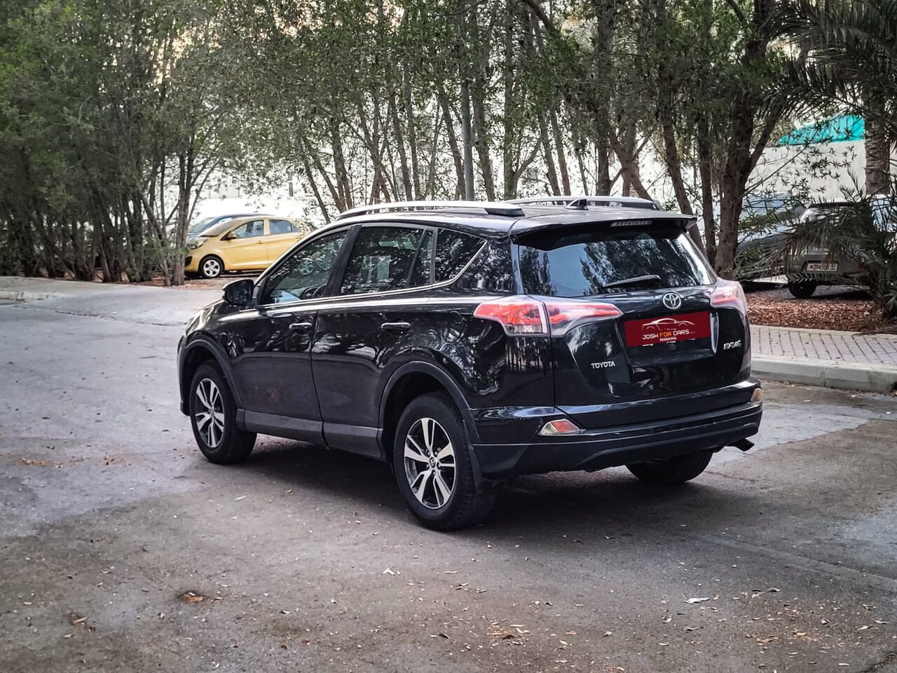 Manama, Vehicles, Cars & Trucks , BHD 5950,  Toyota RAV4,  2016,  Automatic,  138000 KM,  BLACK COLOR