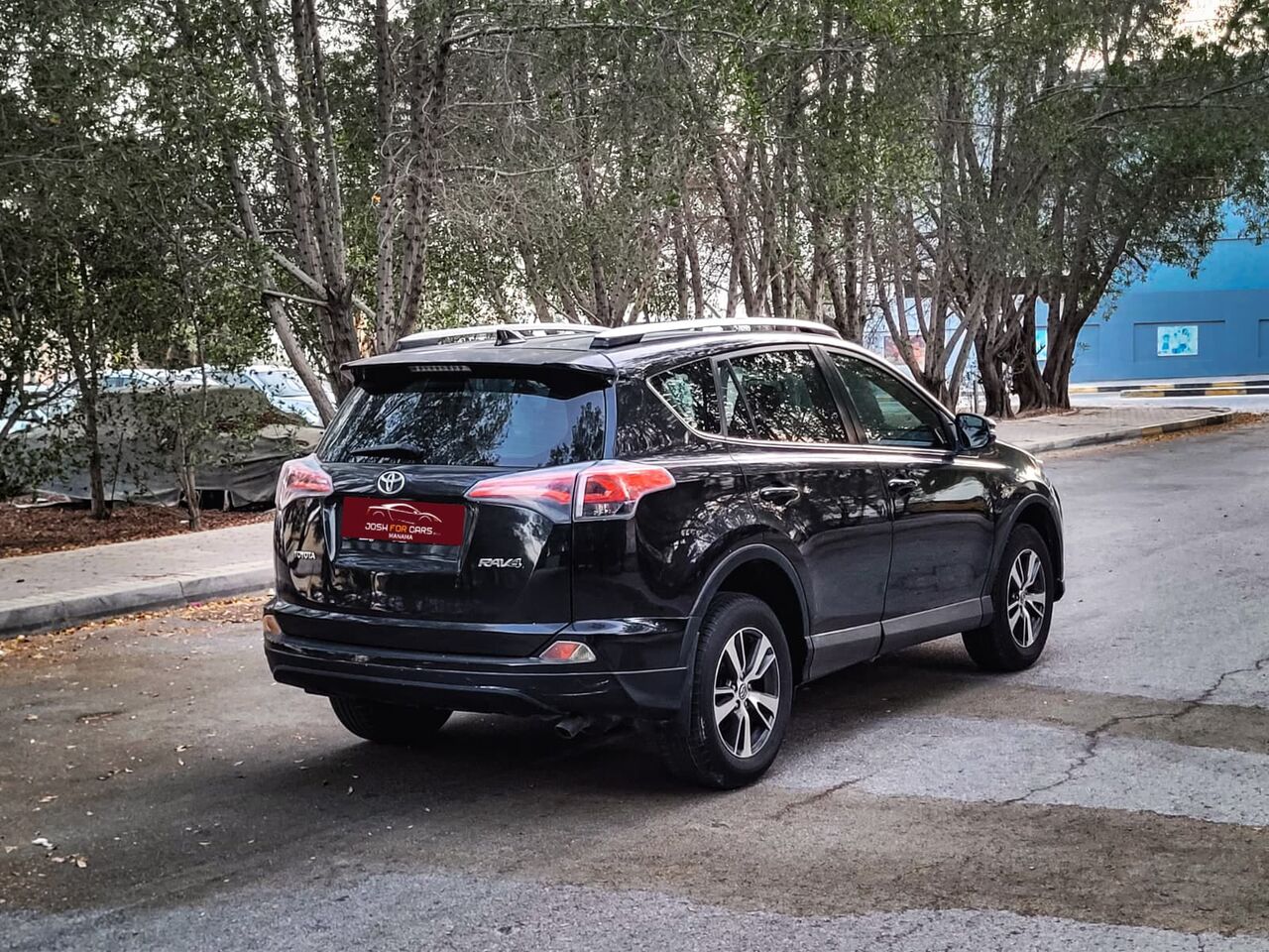 Manama, Vehicles, Cars & Trucks , BHD 5950,  Toyota RAV4,  2016,  Automatic,  138000 KM,  BLACK COLOR