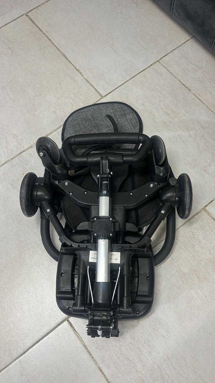 Jubail, Baby & Kid Stuff, SAR 100,  Strollar (light Weight Travelling Pram)