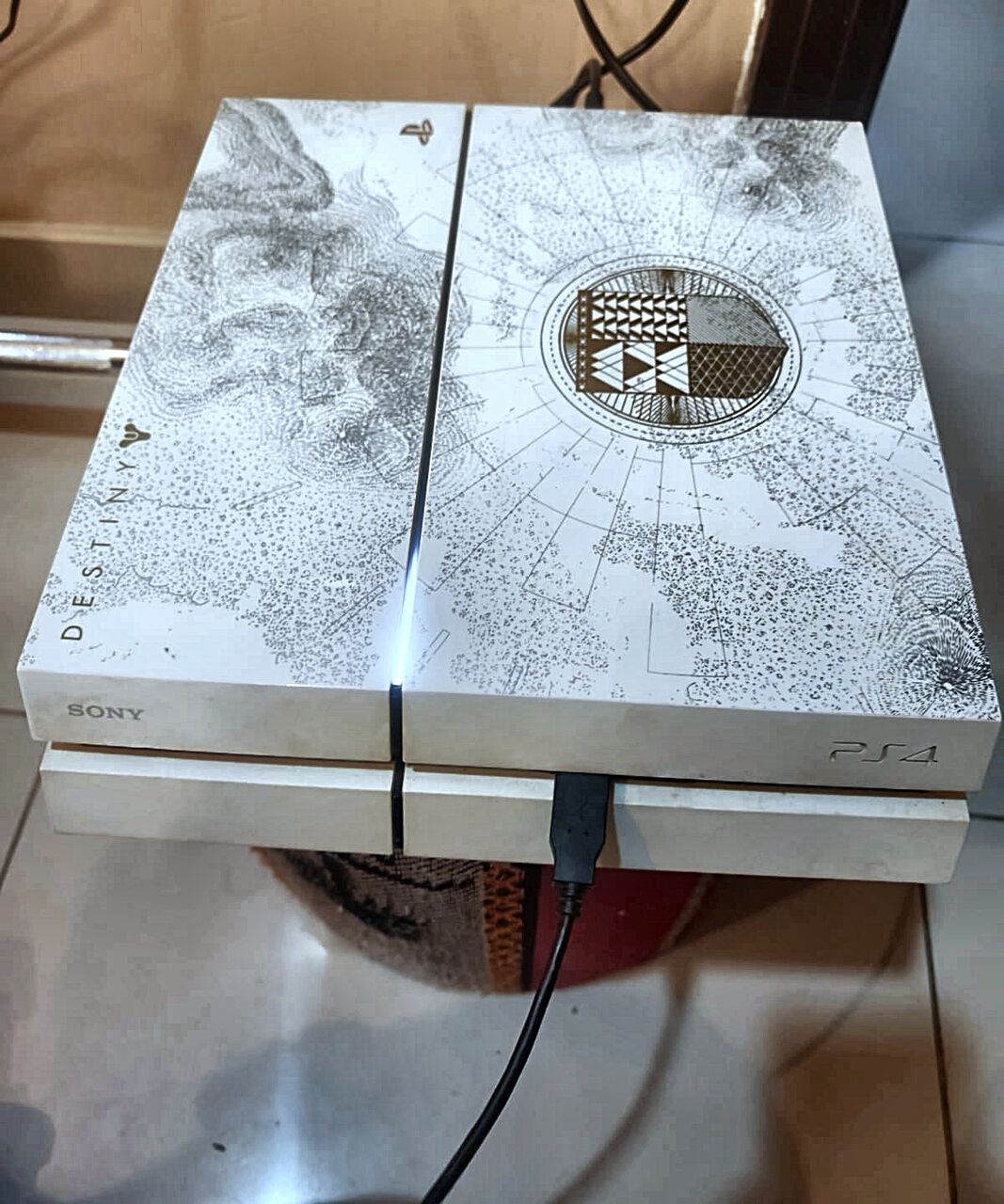 Jeddah, Electronics, SAR 750,  للبيع سوني 4 إصدار خاص (Destiny Limited Edition)