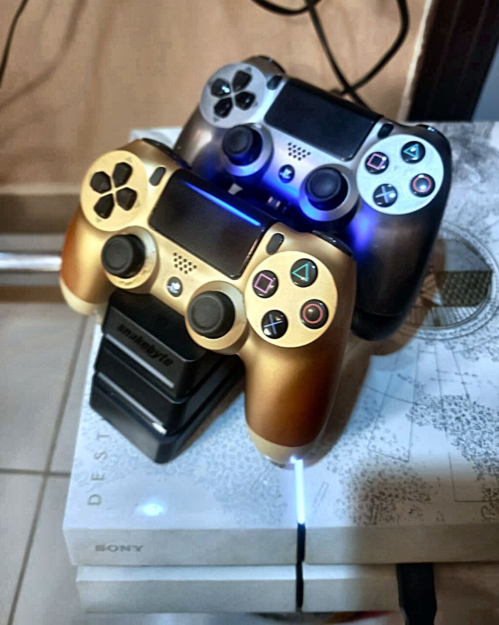 Jeddah, Electronics, SAR 750,  للبيع سوني 4 إصدار خاص (Destiny Limited Edition)