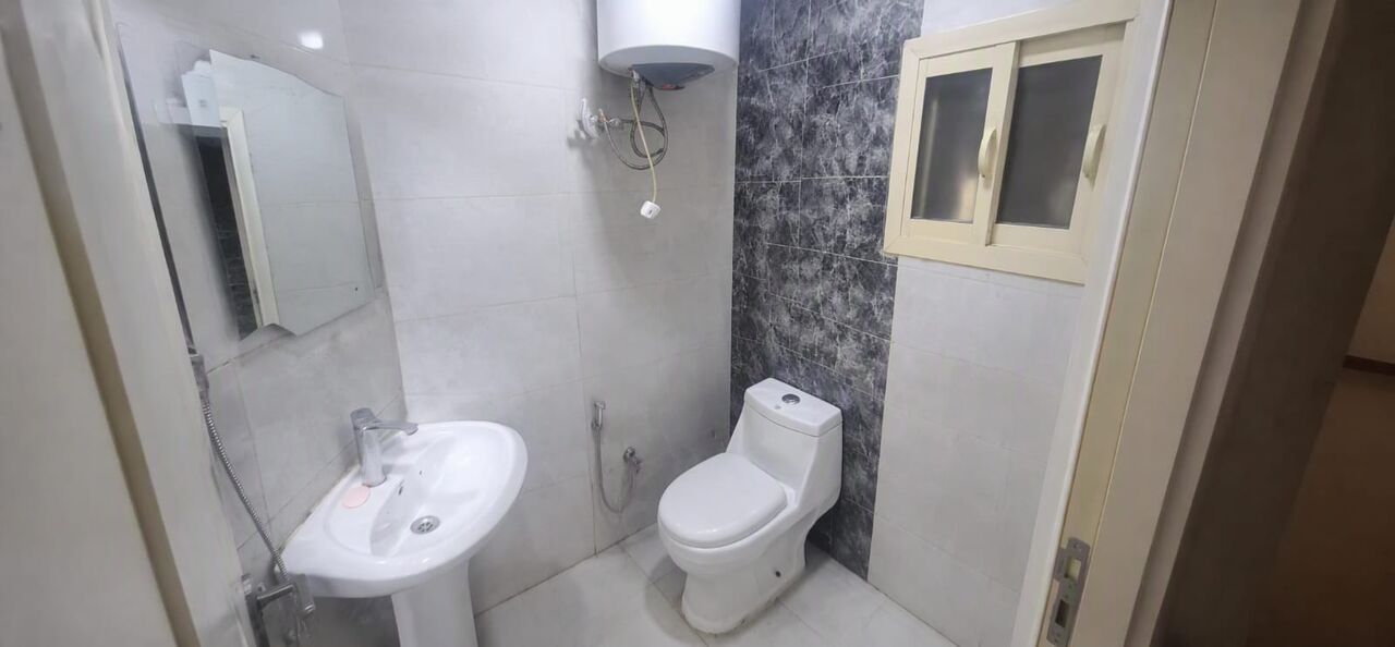 Jubail, Apartments, Flats, Houses & Villas, SAR 950/month,  1 BR,  Spacious Room With Bathroom Available Near LULU
