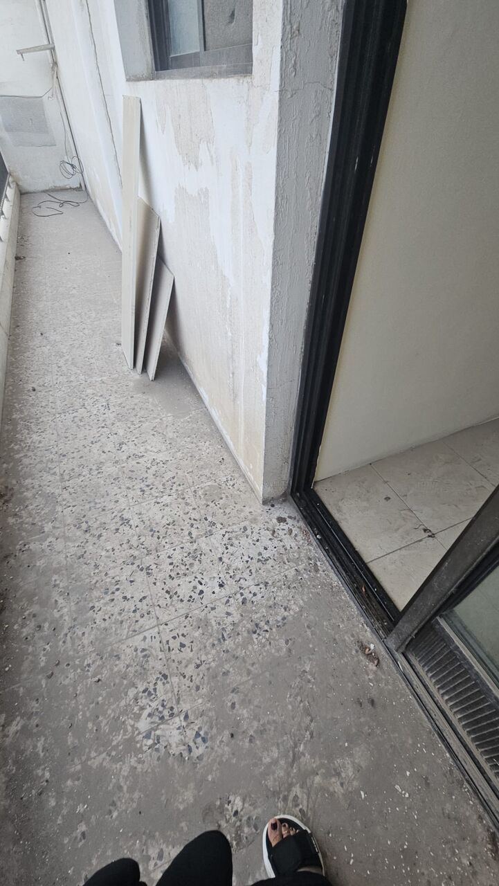 Salmaniya, Apartments, Flats, Houses & Villas, BHD 250/month,  3 BR,  3 Bedroom Unfurnished Flat For Rent Without Ewa
