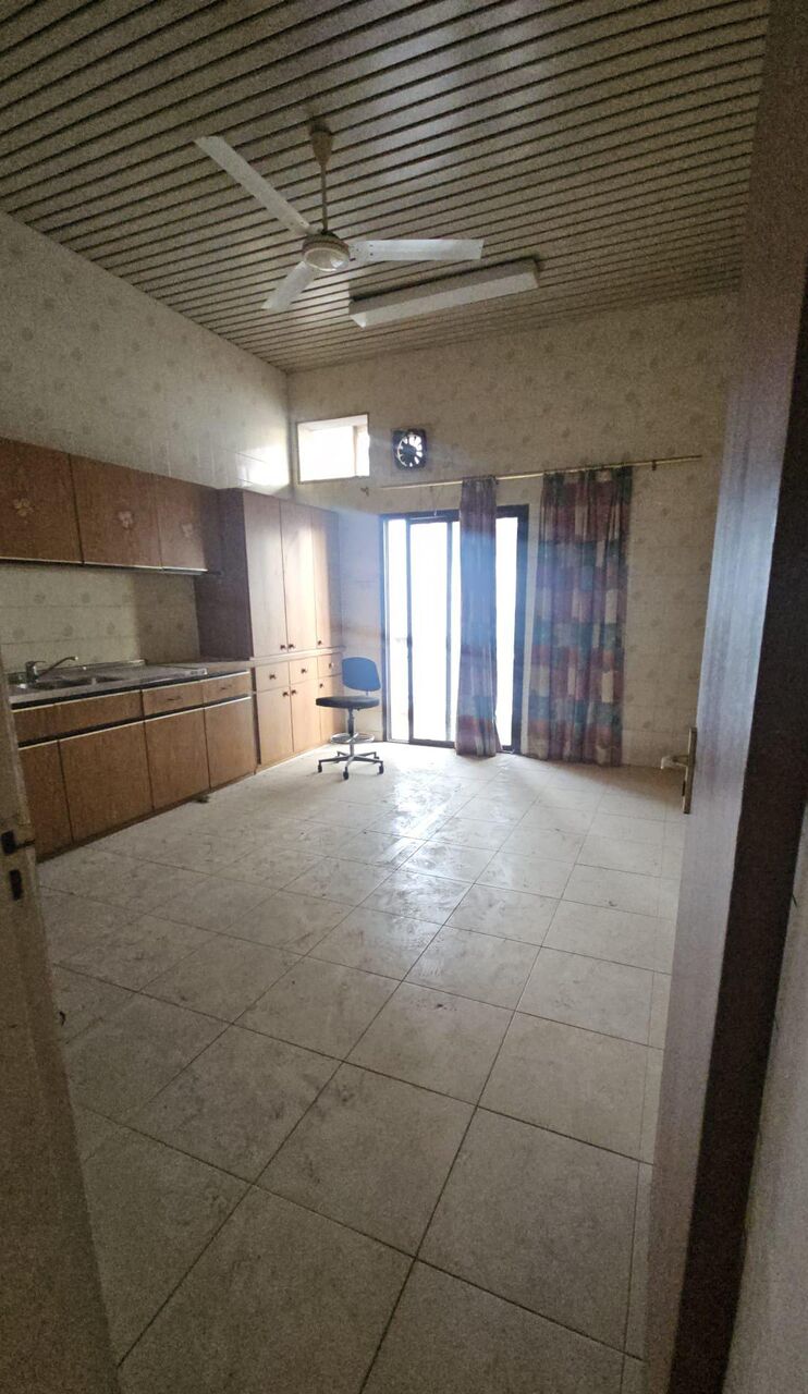 Salmaniya, Apartments, Flats, Houses & Villas, BHD 250/month,  3 BR,  3 Bedroom Unfurnished Flat For Rent Without Ewa