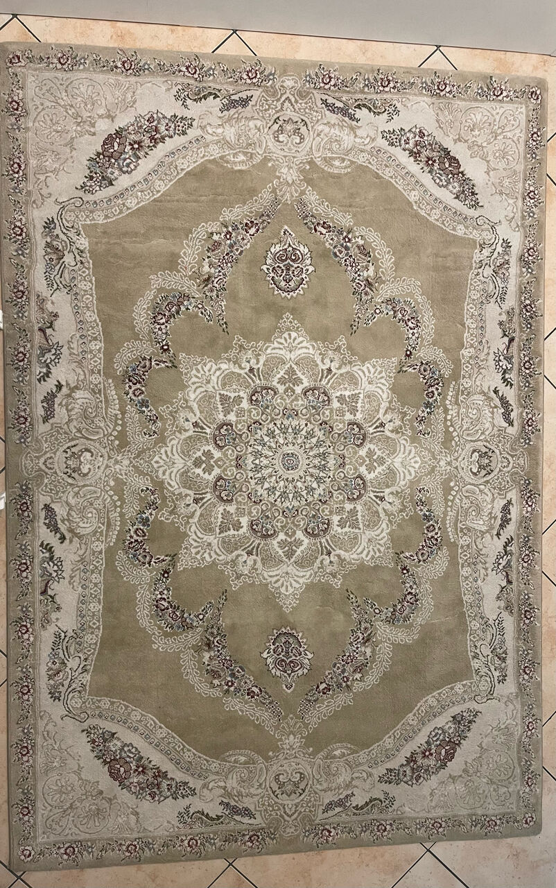 Riyadh, Household Items, SAR 100,  Beige Carpet