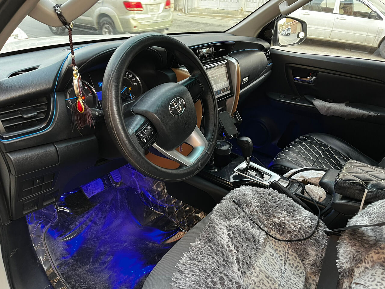 Riyadh, Vehicles, Cars & Trucks , SAR 72500,  Toyota Fortuner,  2017,  Automatic,  332580 KM,    | 2.7L 4-Cylinder |  | 7 Seats | 4x2