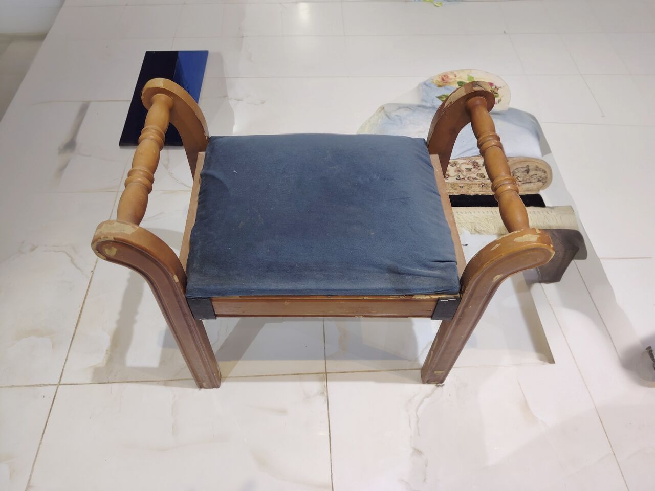 Jizan, Furniture, SAR 50,  Dressing Table, Tool And Small Table For Sale.