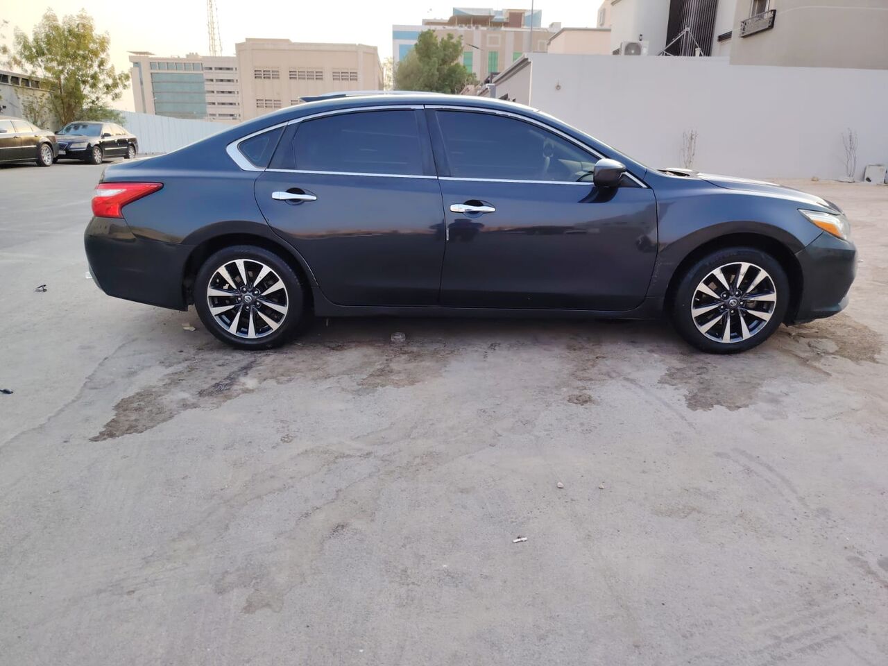 Riyadh, Vehicles, Cars & Trucks , SAR 26000,  Nissan Altima,  2017,  Automatic,  329000 KM,  SV