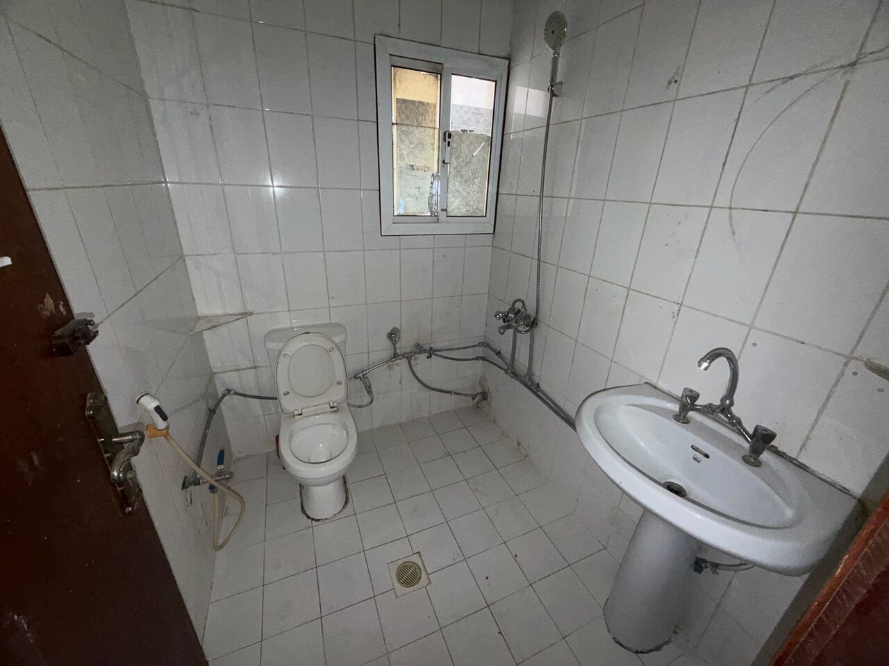 Salmaniya, Apartments, Flats, Houses & Villas, BHD 110/month,  1 BR,  1 Bedroom Flat For Rent Withot Ewa