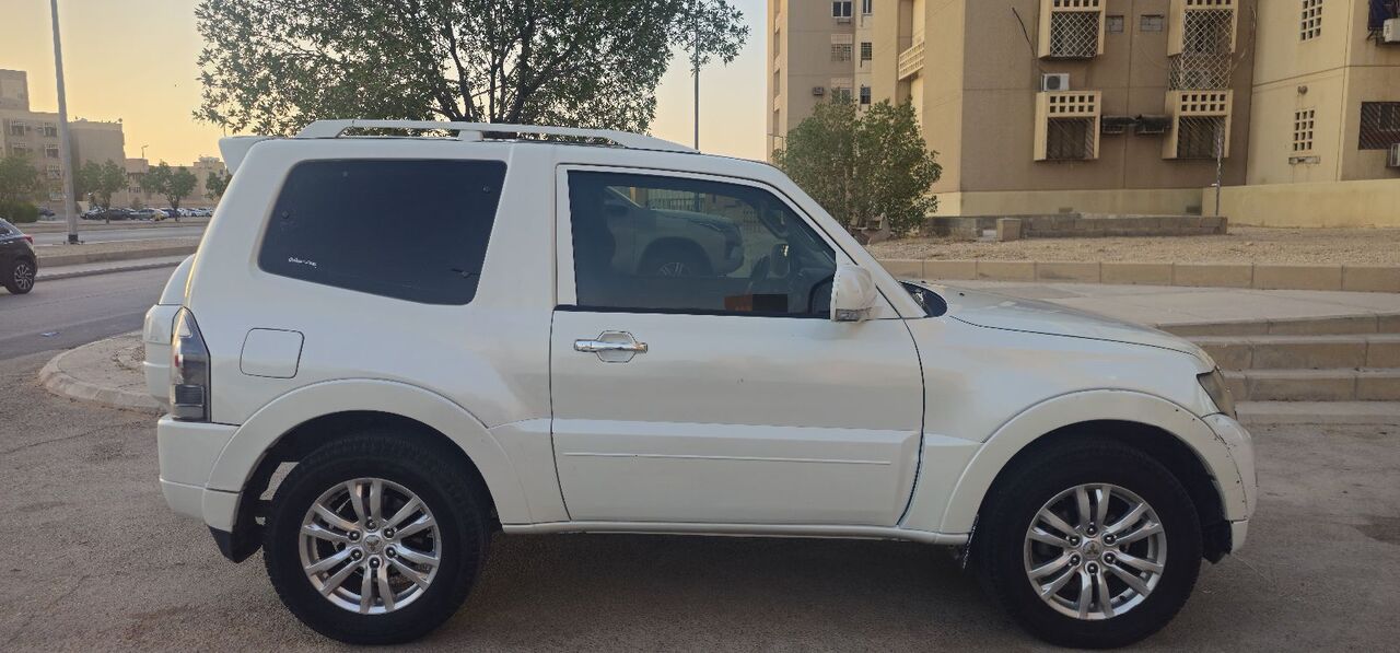 Riyadh, Vehicles, Cars & Trucks , SAR 27000,  Mitsubishi Pajero,  2010,  Automatic,  232000 KM,   2 Door 4X4 V6 3.8