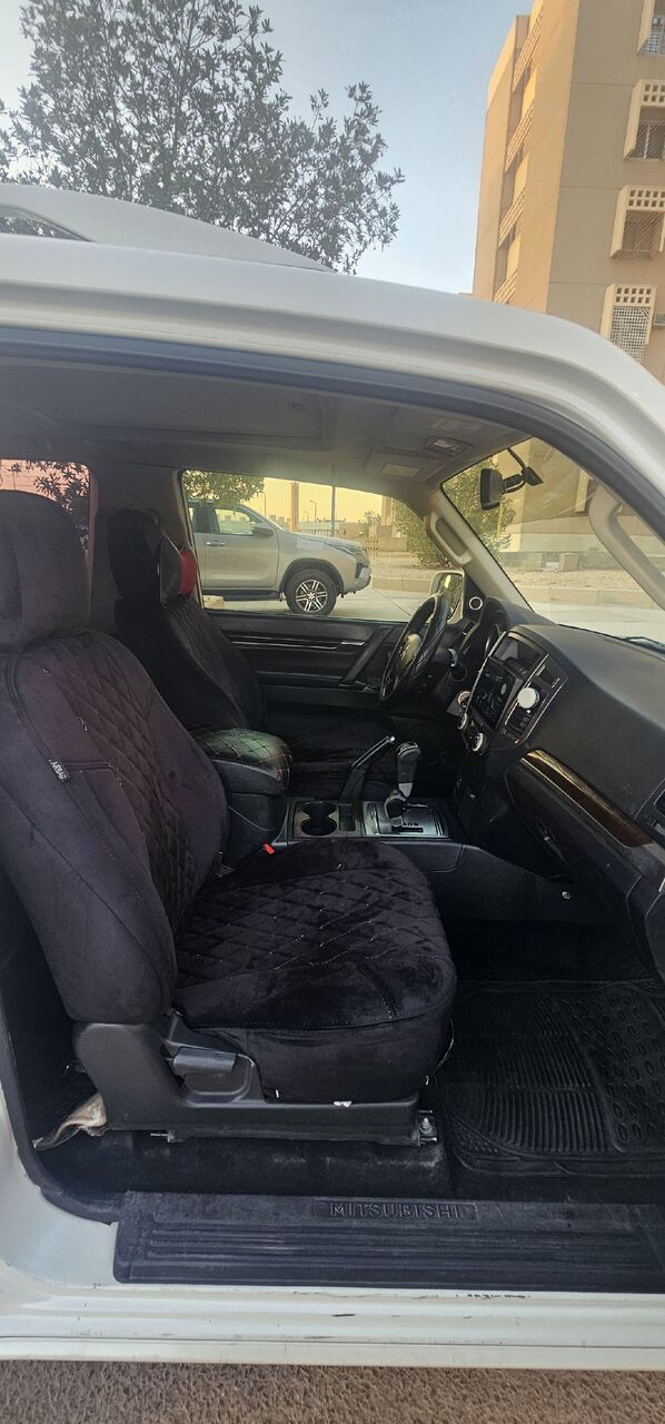 Riyadh, Vehicles, Cars & Trucks , SAR 27000,  Mitsubishi Pajero,  2010,  Automatic,  232000 KM,   2 Door 4X4 V6 3.8