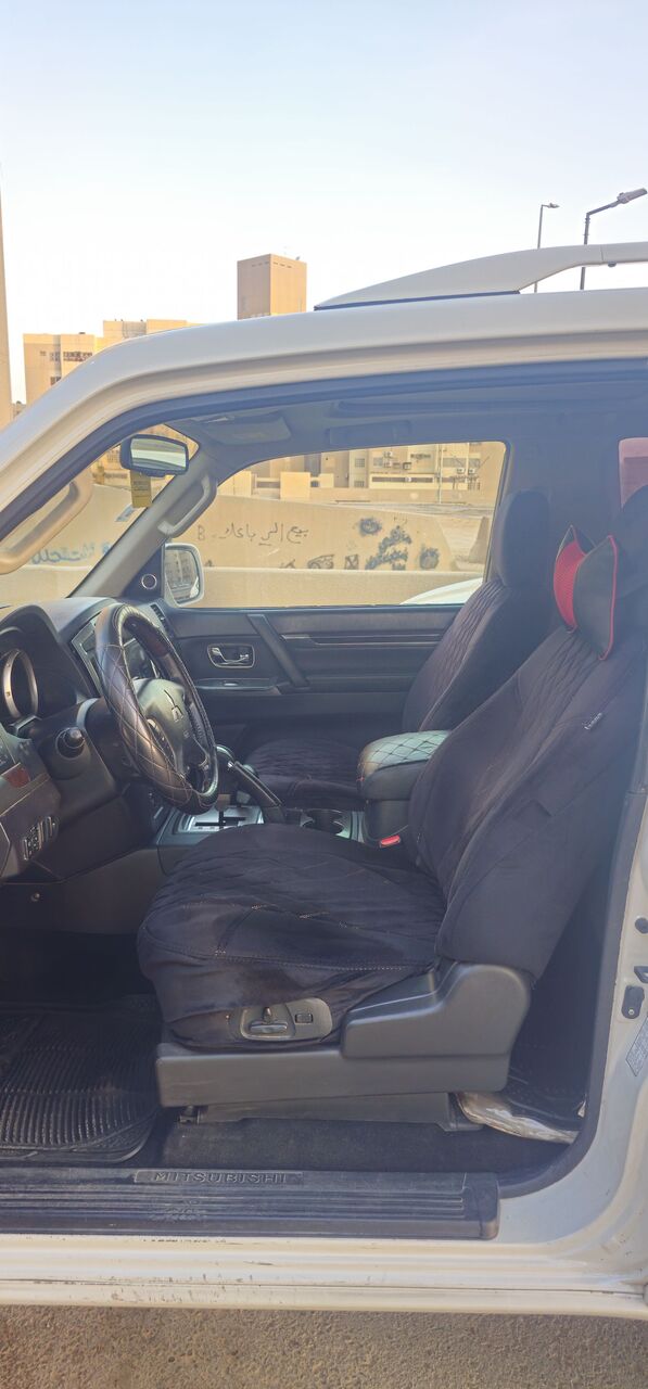 Riyadh, Vehicles, Cars & Trucks , SAR 27000,  Mitsubishi Pajero,  2010,  Automatic,  232000 KM,   2 Door 4X4 V6 3.8