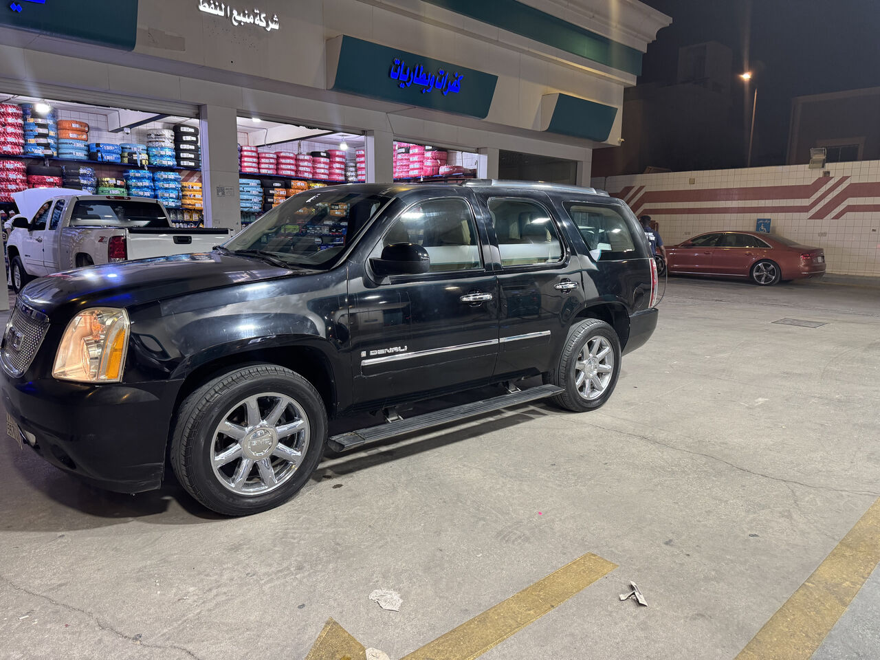 Riyadh, Vehicles, Cars & Trucks , SAR 40000,  GMC Yukon Denali,  2009,  Automatic,  304000 KM,   In Good Condition