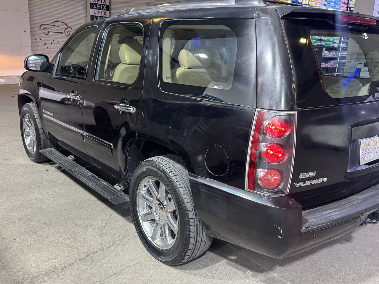 Riyadh, Vehicles, Cars & Trucks , SAR 40000,  GMC Yukon Denali,  2009,  Automatic,  304000 KM,   In Good Condition